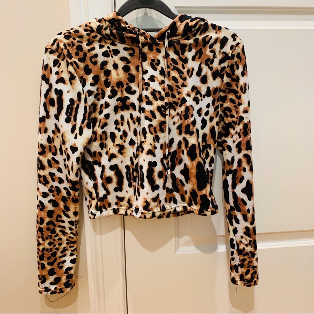 Cheetah print cropped hoodie